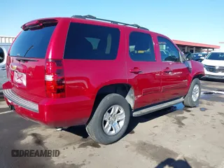 2013 Chevrolet Tahoe LS z VIN 1GNSCAE00DR341440, wystawiony jako IAAI lot #41312134 z przebiegiem 100 179 mil mil oraz . Historia ofert i sprzedaży dostępna na DreamBid. Obrazek 4.