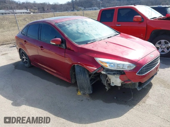 2015 Ford Focus SE with VIN 1FADP3F24FL362949, listed as a IAAI auction lot 41621904 with 104,447 mi miles. Bid and sale history available at carsss.com. Image 1.