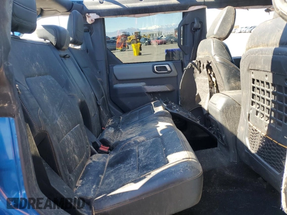 2021 Ford Bronco z VIN 1FMEE5DH6MLA74091, wystawiony jako Copart lot #46137495 z przebiegiem 54 780 mil mil oraz Szkoda całkowita • Salvage title. Historia ofert i sprzedaży dostępna na DreamBid. Obrazek 11.