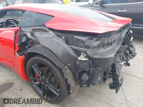 2019 Chevrolet Corvette 1LT z VIN 1G1YB2D7XK5120595, wystawiony jako IAAI lot #42592986 z przebiegiem 38 522 mil mil oraz . Historia ofert i sprzedaży dostępna na DreamBid. Obrazek 18.