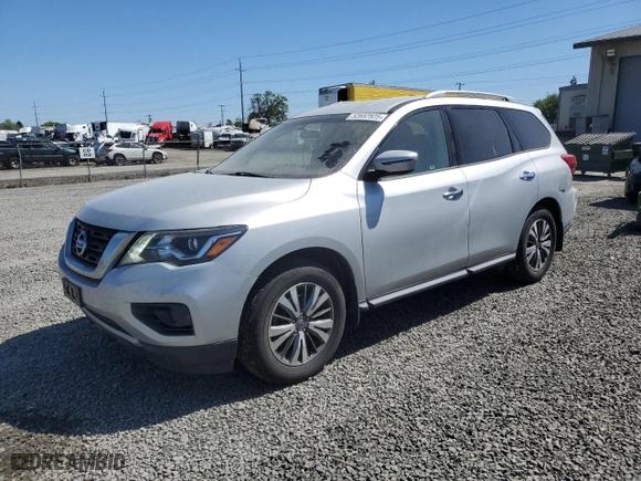 2020 Nissan Pathfinder S with VIN 5N1DR2AN0LC637868, listed as a Copart auction lot 52652525 with 134,045 mi miles and Clean Title. Bid and sale history available at carsss.com. Image 1.