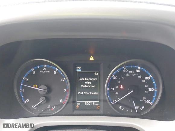 2018 Toyota RAV4 XLE with VIN 2T3WFREV3JW471932, listed as a IAAI auction lot 41491431 with 50,715 mi miles. Bid and sale history available at carsss.com. Image 7.