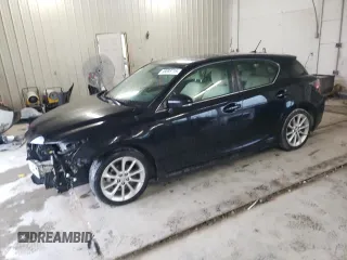 2013 Lexus CT 200h z VIN JTHKD5BH5D2168142, wystawiony jako Copart lot #56088715 z przebiegiem 198 249 mil mil oraz Szkody całkowita. Historia ofert i sprzedaży dostępna na DreamBid. Obrazek 1.