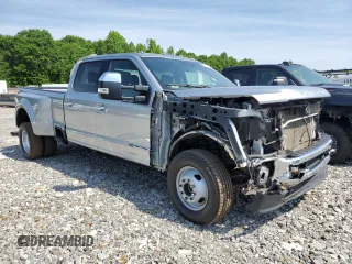 2022 Ford F-350 XL with VIN 1FT8W3DT9NEG30083, listed as a Copart auction lot 55561455 with 31,362 mi miles and Salvage Title. Bid and sale history available at DreamBid. Image 4.