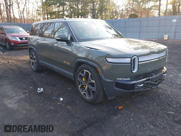 2022 Rivian R1S Launch Edition with VIN 7PDSGABL4NN000409, listed as a IAAI auction lot 41433164 with 39,603 mi miles. Bid and sale history available at carsss.com. Image 1.