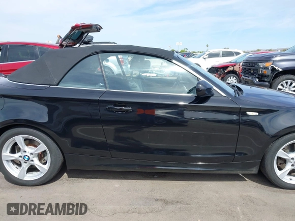 2012 BMW 1 Series 128i с VIN WBAUN1C53CVR00251, выставлен на аукционе IAAI как лот 42164868 с пробегом 96 440 миль миль и . История ставок и продаж доступна на DreamBid. Изображение 13.