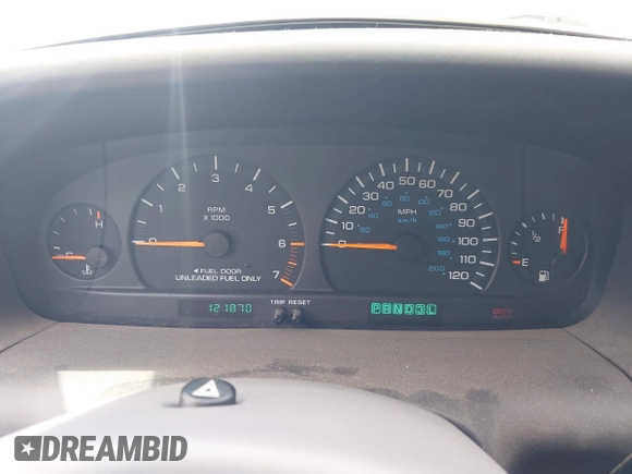 2000 Dodge Caravan SE with VIN 2B4GP45G3YR703761, listed as a IAAI auction lot 42106115 with 121,870 mi miles and . Bid and sale history available at carsss.com. Image 7.