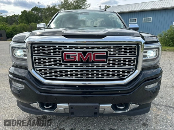 2018 GMC Sierra 1500 Denali z VIN 3GTU2PEJXJG171695, wystawiony jako Copart lot #59631005 z przebiegiem 226 029 mil mil oraz Czysty tytuł • Clean title. Historia ofert i sprzedaży dostępna na DreamBid. Obrazek 14.