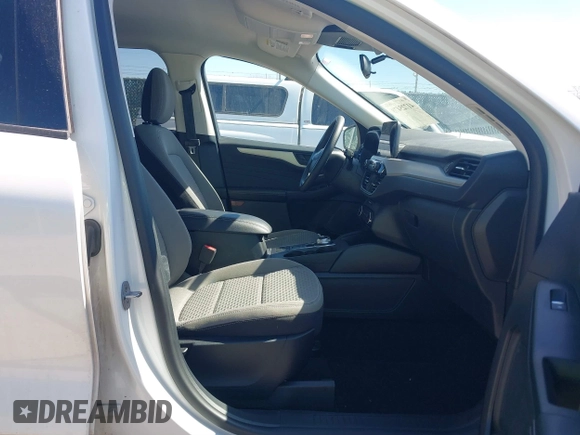 2022 Ford Escape SE with VIN 1FMCU9G60NUA61330, listed as a IAAI auction lot 41725478 with 150,587 mi miles and . Bid and sale history available at DreamBid. Image 5.