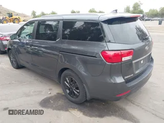 2016 Kia Sedona LX with VIN KNDMB5C11G6200986, listed as a IAAI auction lot 42047368 with 121,376 mi miles. Bid and sale history available at carsss.com. Image 3.