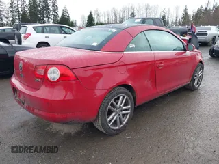 2008 Volkswagen Eos Lux z VIN WVWFA71FX8V016563, wystawiony jako IAAI lot #41688712 z przebiegiem 240 888 mil mil oraz . Historia ofert i sprzedaży dostępna na DreamBid. Obrazek 4.