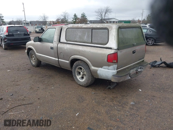 1998 Chevrolet S-10 with VIN 1GCCS1444WK249330, listed as a IAAI auction lot 41092372 with 1 mi miles. Bid and sale history available at carsss.com. Image 3.