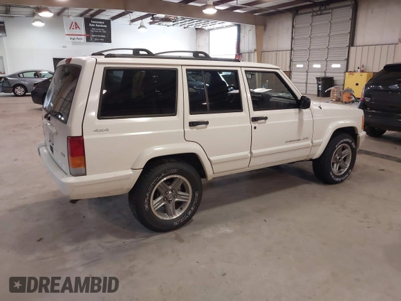 2000 Jeep Cherokee Classic with VIN 1J4FF58S8YL171529, listed as a IAAI auction lot 41748458 with Not provided miles and . Bid and sale history available at DreamBid. Image 4.