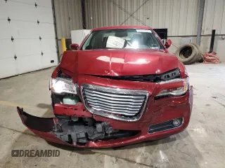 2014 Chrysler 300 z VIN 2C3CCARG9EH308723, wystawiony jako Copart lot #52051595 z przebiegiem 39 478 mil mil oraz Szkoda całkowita • Salvage title. Historia ofert i sprzedaży dostępna na DreamBid. Obrazek 5.
