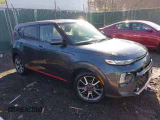 2020 Kia Soul GT-Line with VIN KNDJ63AU0L7054402, listed as a IAAI auction lot 41739639 with 47,775 mi miles. Bid and sale history available at carsss.com. Image 1.