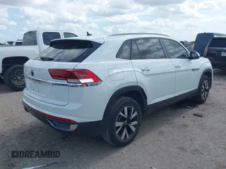 2020 Volkswagen Atlas SE with VIN 1V23C2CA1LC201332, listed as a IAAI auction lot 42372103 with 81,424 mi miles and . Bid and sale history available at DreamBid. Image 4.