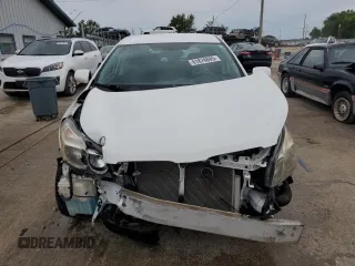 2010 Pontiac Vibe 1SA with VIN 5Y2SP6E8XAZ412803, listed as a Copart auction lot 61876895 with 105,582 mi miles and Salvage title. Bid and sale history available at DreamBid. Image 5.