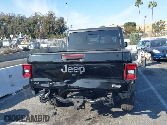 2020 Jeep Gladiator Overland with VIN 1C6HJTFG7LL139980, listed as a IAAI auction lot 40713794 with 33,560 mi miles and . Bid and sale history available at DreamBid. Image 17.