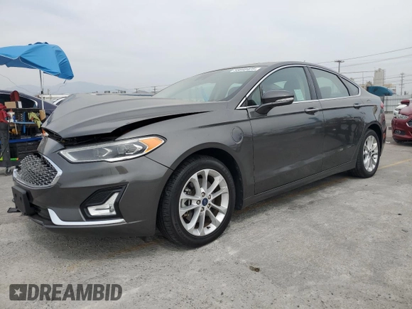 2020 Ford Fusion Titanium with VIN 3FA6P0SU4LR132467, listed as a Copart auction lot 58848425 with 39,823 mi miles and Salvage title. Bid and sale history available at DreamBid. Image 1.
