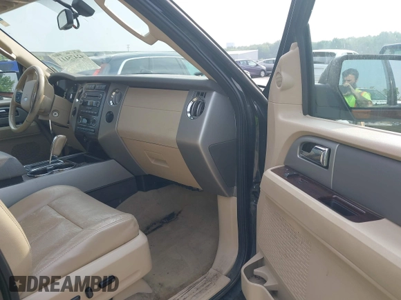 2011 Ford Expedition XLT with VIN 1FMJU1J5XBEF40689, listed as a IAAI auction lot 42475111 with 236,127 mi miles and . Bid and sale history available at DreamBid. Image 5.