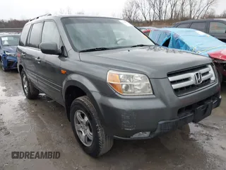 2008 Honda Pilot SE with VIN 5FNYF18378B003044, listed as a IAAI auction lot 41928670 with 204,640 mi miles and . Bid and sale history available at carsss.com. Image 1.