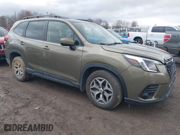 2023 Subaru Forester Premium with VIN JF2SKADC4PH482594, listed as a IAAI auction lot 41918872 with 32,577 mi miles. Bid and sale history available at carsss.com. Image 1.