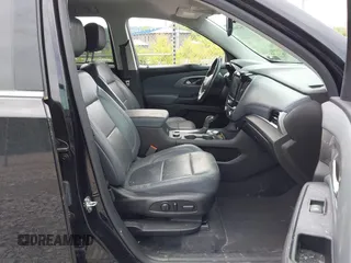 2019 Chevrolet Traverse LT z VIN 1GNERHKW4KJ303251, wystawiony jako IAAI lot #42346909 z przebiegiem 81 750 mil mil oraz . Historia ofert i sprzedaży dostępna na DreamBid. Obrazek 5.