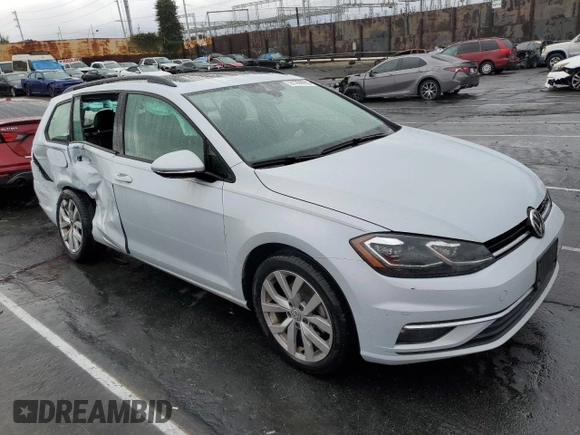 2019 Volkswagen Golf SportWagen S with VIN 3VWY57AU3KM501444, listed as a Copart auction lot 81209003 with 67,089 mi miles. Bid and sale history available at carsss.com. Image 4.