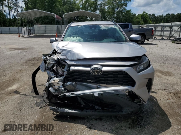 2021 Toyota RAV4 LE z VIN 2T3K1RFV1MC165880, wystawiony jako Copart lot #60464755 z przebiegiem 74 191 mil mil oraz Szkoda całkowita • Salvage title. Historia ofert i sprzedaży dostępna na DreamBid. Obrazek 5.