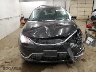 2019 Chrysler Pacifica Touring L Plus with VIN 2C4RC1EG6KR604641, listed as a Copart auction lot 87958495 with 118,639 mi miles and Non Repairable. Bid and sale history available at carsss.com. Image 5.