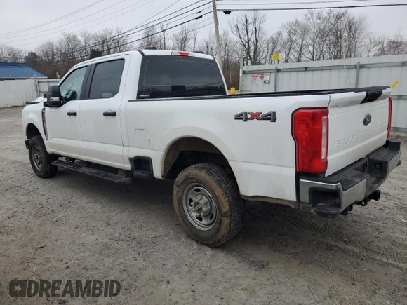 2023 Ford F-250 XL z VIN 1FT7W2BAXPEE10526, wystawiony jako Copart lot #83852774 z przebiegiem 12 646 mil mil oraz Czysty tytuł • Clean title. Historia ofert i sprzedaży dostępna na DreamBid. Obrazek 2.