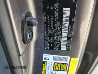 2017 Toyota Sienna XLE Auto Access Seat with VIN 5TDYZ3DC2HS879086, listed as a Copart auction lot 63420055 with 91,918 mi miles and Clean title. Bid and sale history available at DreamBid. Image 13.