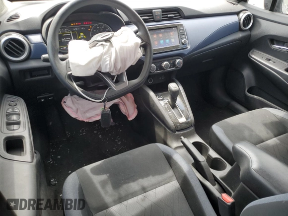 2023 Nissan Versa SV z VIN 3N1CN8EV1PL863536, wystawiony jako Copart lot #55695415 z przebiegiem 20 197 mil mil oraz Szkoda całkowita • Salvage title. Historia ofert i sprzedaży dostępna na DreamBid. Obrazek 8.