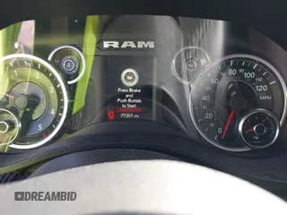 2021 Ram 1500 Big Horn z VIN 1C6RREFM5MN813578, wystawiony jako IAAI lot #42066531 z przebiegiem 77 207 mil mil oraz . Historia ofert i sprzedaży dostępna na DreamBid. Obrazek 7.