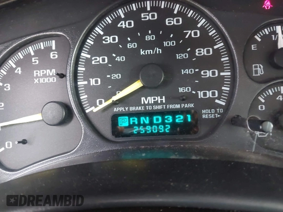 2000 GMC Yukon XL SLT with VIN 3GKEC16T1YG195557, listed as a IAAI auction lot 42455095 with 259,092 mi miles and . Bid and sale history available at DreamBid. Image 15.