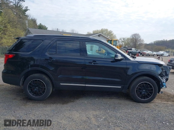 2017 Ford Explorer XLT z VIN 1FM5K8D85HGA83499, wystawiony jako IAAI lot #42059299 z przebiegiem 76 484 mil mil oraz . Historia ofert i sprzedaży dostępna na DreamBid. Obrazek 14.