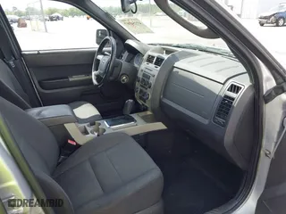 2011 Ford Escape XLT with VIN 1FMCU9D73BKB26014, listed as a IAAI auction lot 41954987 with 156,433 mi miles. Bid and sale history available at carsss.com. Image 5.