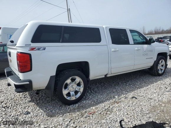 2018 Chevrolet Silverado 1500 LT with VIN 3GCUKREC7JG514282, listed as a Copart auction lot 51233285 with 201,593 mi miles and Clean Title. Bid and sale history available at carsss.com. Image 3.