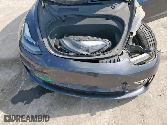 2021 Tesla Model 3 Standard Range Plus z VIN 5YJ3E1EA6MF082796, wystawiony jako Copart lot #53110955 z przebiegiem 92 009 mil mil oraz Szkoda całkowita • Salvage title. Historia ofert i sprzedaży dostępna na DreamBid. Obrazek 12.