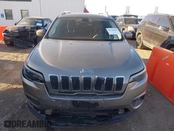2019 Jeep Cherokee Latitude with VIN 1C4PJMCX7KD127657, listed as a IAAI auction lot 41756436 with 117,483 mi miles. Bid and sale history available at carsss.com. Image 12.