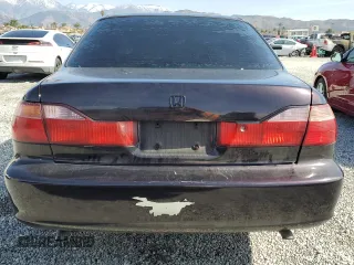 1998 Honda Accord EX z VIN 1HGCG1650WA014227, wystawiony jako Copart lot #45868775 z przebiegiem 348 362 mil mil oraz Szkoda całkowita • Salvage title. Historia ofert i sprzedaży dostępna na DreamBid. Obrazek 6.