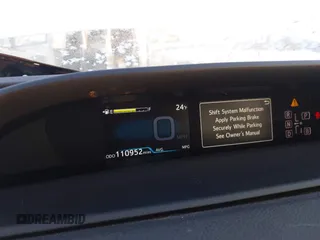 2016 Toyota Prius Four z VIN JTDKARFU1G3002577, wystawiony jako IAAI lot #41344412 z przebiegiem 110 952 mil mil oraz . Historia ofert i sprzedaży dostępna na DreamBid. Obrazek 7.
