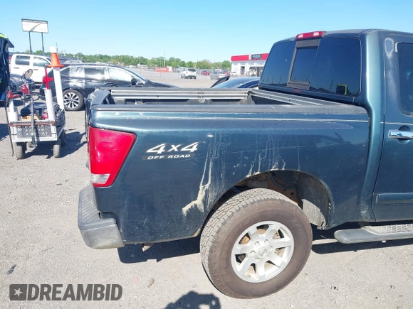 2004 Nissan Titan LE with VIN 1N6AA07B74N547779, listed as a IAAI auction lot 41977881 with 157,348 mi miles and . Bid and sale history available at carsss.com. Image 12.