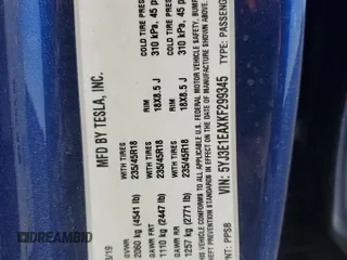 2019 Tesla Model 3 Mid Range z VIN 5YJ3E1EAXKF299345, wystawiony jako Copart lot #58335555 z przebiegiem 69 372 mil mil oraz Szkody całkowita. Historia ofert i sprzedaży dostępna na DreamBid. Obrazek 12.