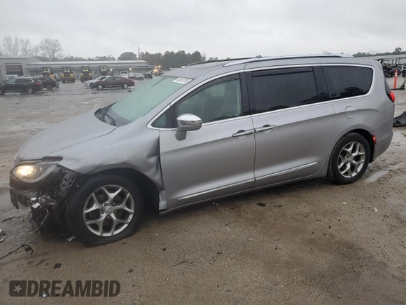 2018 Chrysler Pacifica Limited with VIN 2C4RC1GG1JR320524, listed as a Copart auction lot 48353795 with 133,624 mi miles and Salvage title. Bid and sale history available at DreamBid. Image 1.