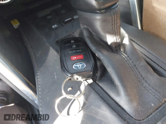 2021 Toyota Venza LE with VIN JTEAAAAH8MJ002246, listed as a IAAI auction lot 40646203 with 81,394 mi miles and . Bid and sale history available at DreamBid. Image 11.