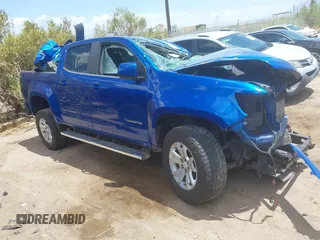 2019 Chevrolet Colorado 2WD LT z VIN 1GCGSCEN1K1305373, wystawiony jako IAAI lot #42708560 z przebiegiem Nie podano mil oraz . Historia ofert i sprzedaży dostępna na DreamBid. Obrazek 1.