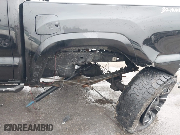 2017 Toyota Tacoma SR5 with VIN 5TFCZ5AN6HX076769, listed as a IAAI auction lot 41889869 with 208,894 mi miles. Bid and sale history available at carsss.com. Image 6.