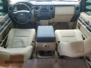 2009 Ford F-250 XL с VIN 1FTSW21589EA86607, выставлен на аукционе Copart как лот 62934385 с пробегом 202 323 миль миль и Списание • Salvage title. История ставок и продаж доступна на DreamBid. Изображение 8.