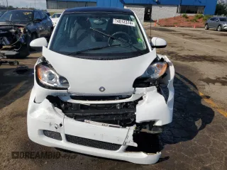 2011 Smart fortwo Pure with VIN WMEEJ3BA9BK474094, listed as a Copart auction lot 74012374 with 47,560 mi miles and Clean title. Bid and sale history available at DreamBid. Image 5.